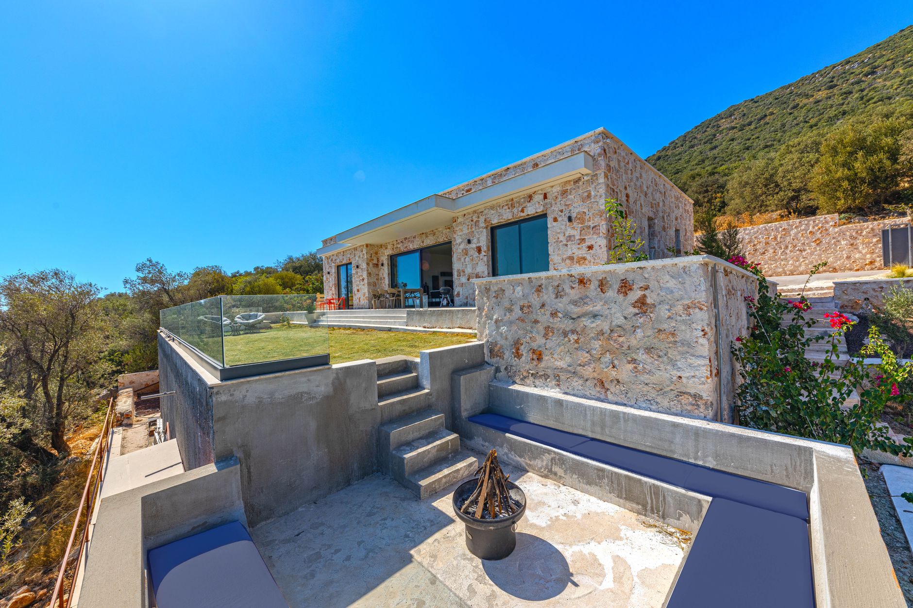 Stone farmhouse and vineyard terrace in northern Spain